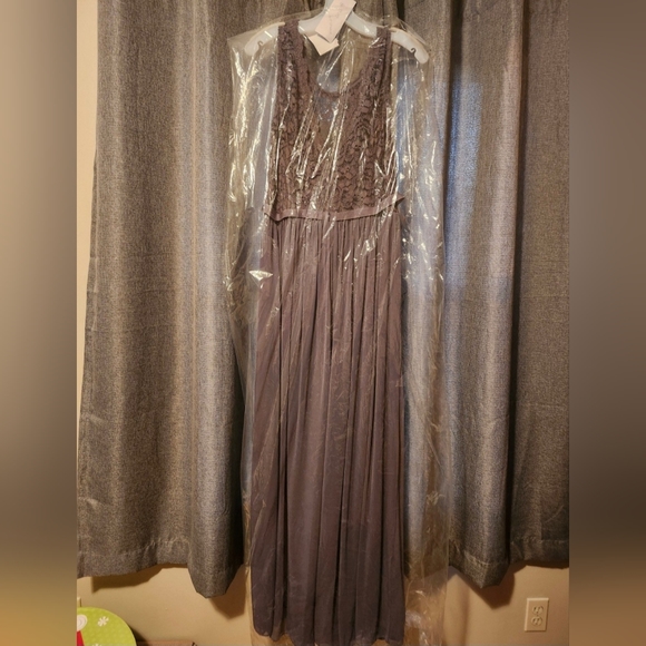 Bridesmaid dress - Picture 2 of 4